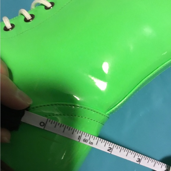 Size 6.5 green boots. Rarely worn. Slightly above ankle. Fun fashion! - Picture 2 of 8